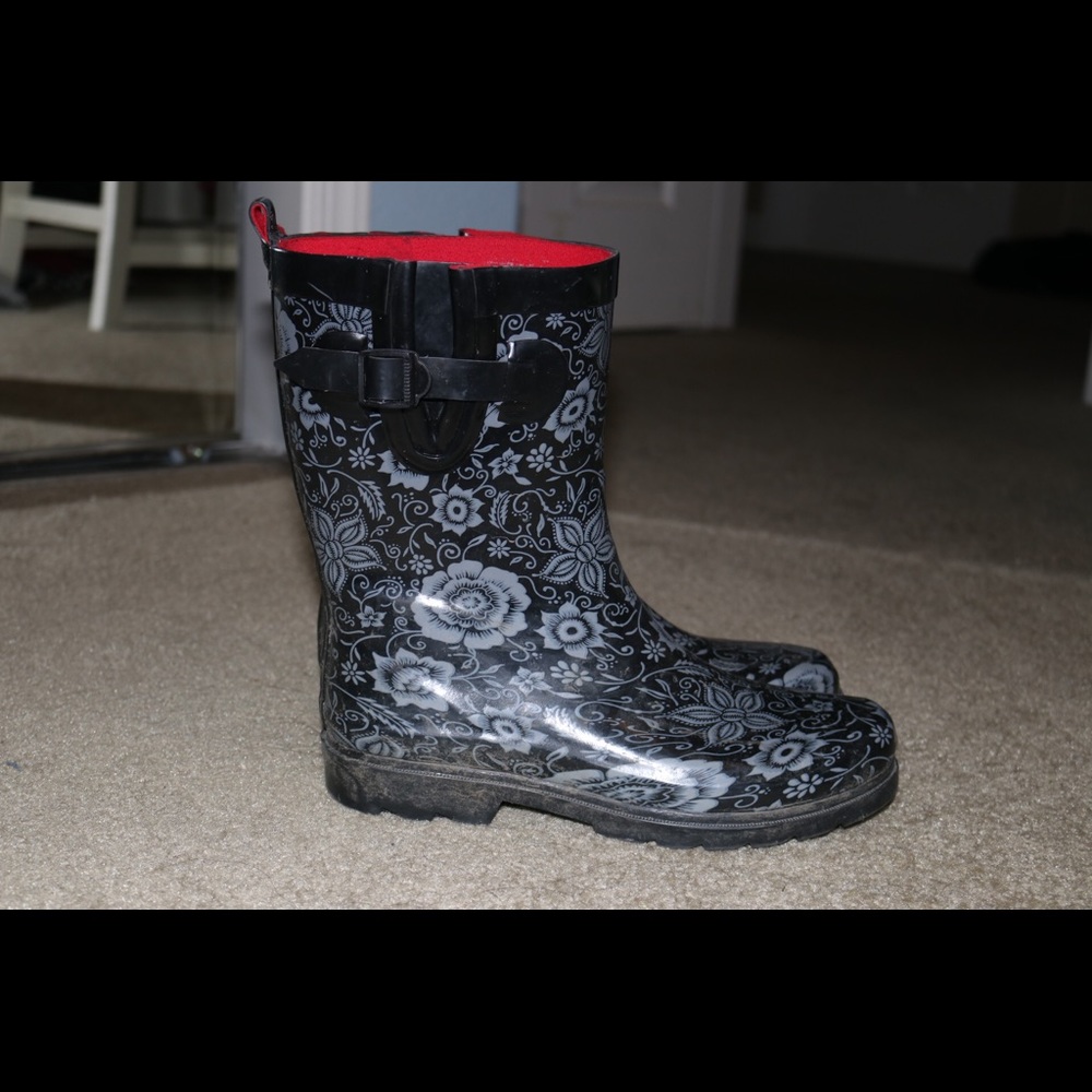 Black and gray floral rain boots